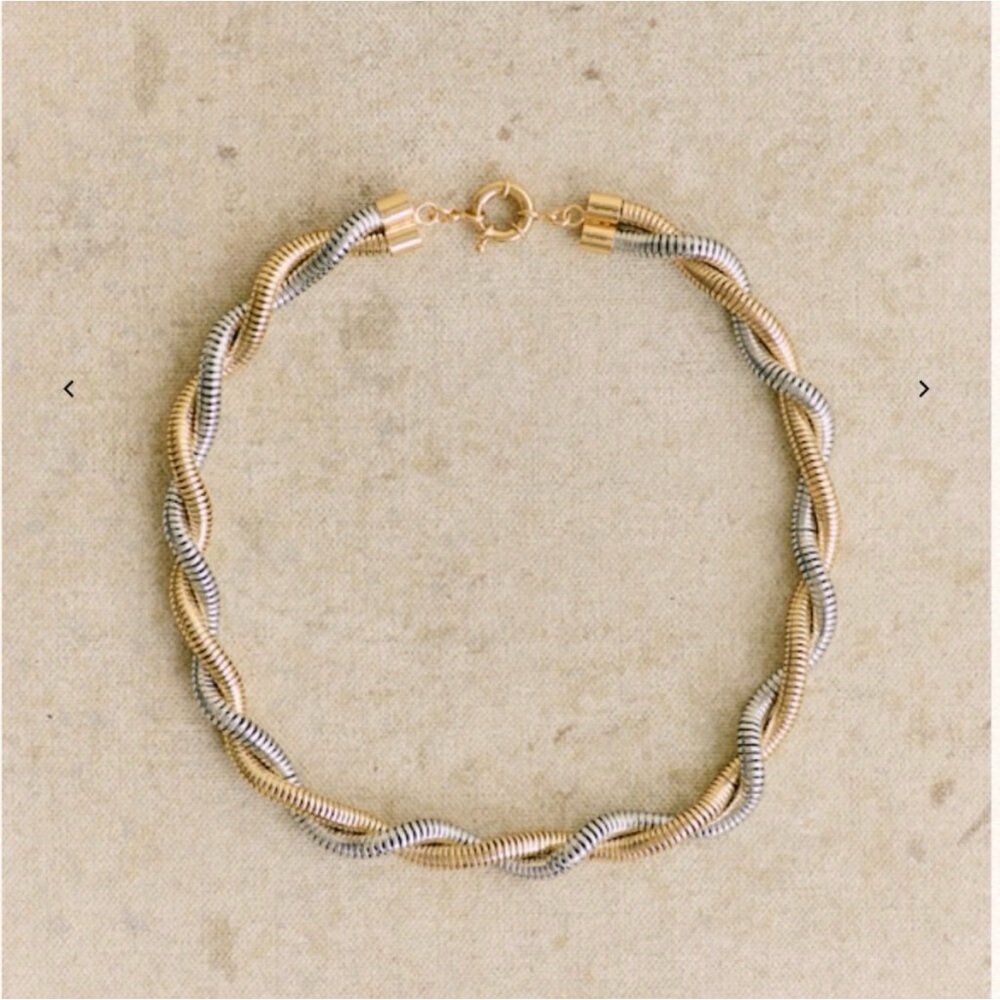 Rare 🇫🇷 Sézane Mia Necklace